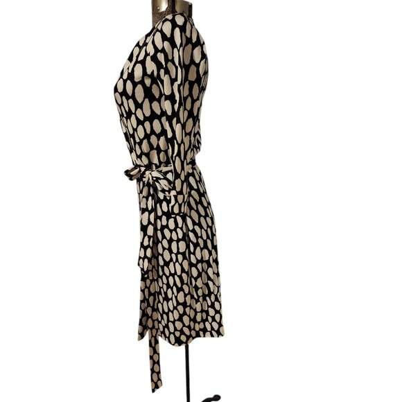 DVF New Julian Two Silk Jersey Knit True Wrap Midi Dress Tag Size 2 Like New! - Picture 2 of 9